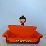 Kanapa Sofa Friends Przyjaciele Serial McDonalds Figurki Organizer Półka thumbnail 2